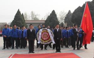 緬懷先烈忠魂-傳承革命精神-益和熱力公司開展清明祭掃烈士陵園活動